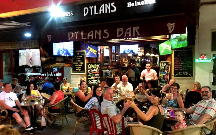 Dylans Bar Terrace at Night