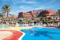 Beach club Waterpark with Polynesia in the background